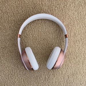 Beats wireless headphones